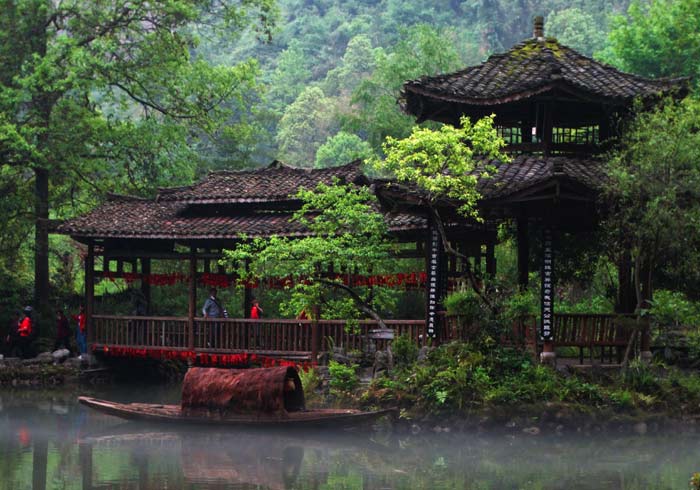 重庆酉阳桃花源颇有“问所从来，不问今