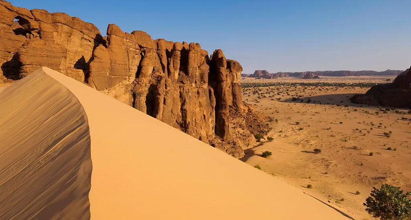 绝美又诡异的非洲恩内迪高原