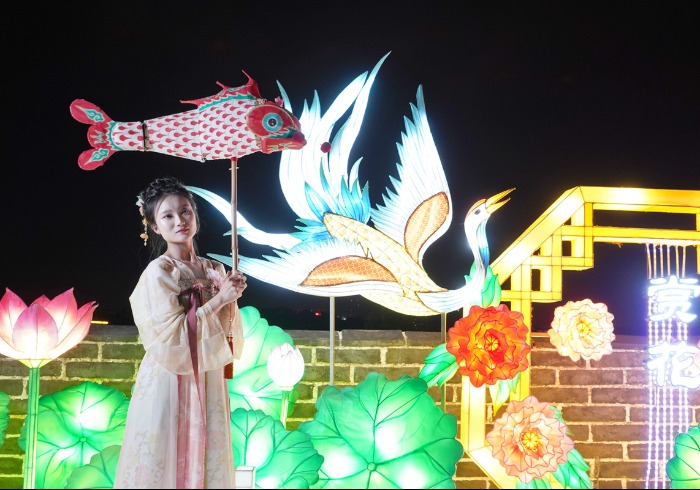 暑假必玩！山海关清凉夜游，国潮演唱会