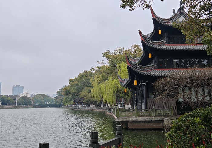 月湖，藏着宁波史的城中秘境